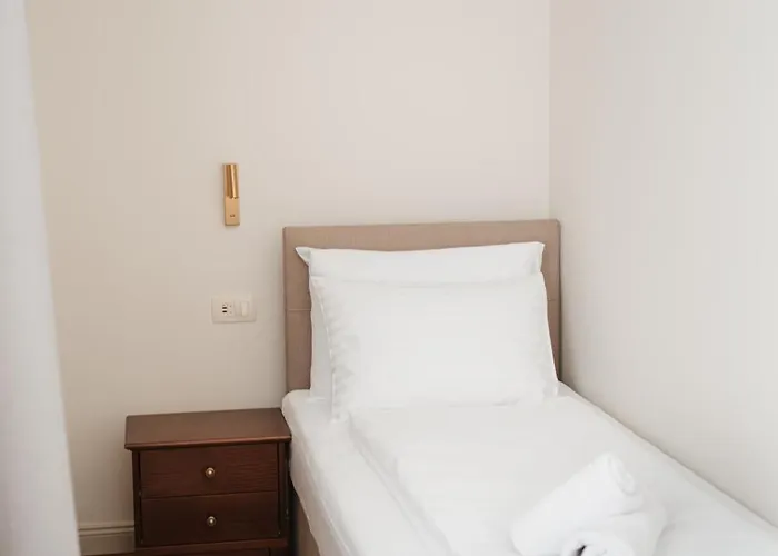 Stara Sola Kaval Hotel 4*